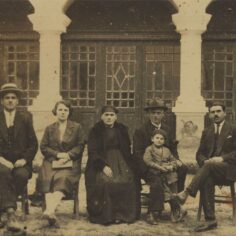 Έκθεση Μανάκια